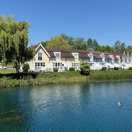 Emerald Lake House South Cerney Exteriör bild