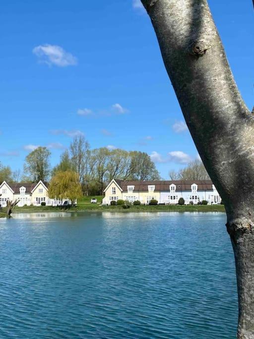Emerald Lake House South Cerney Exteriör bild