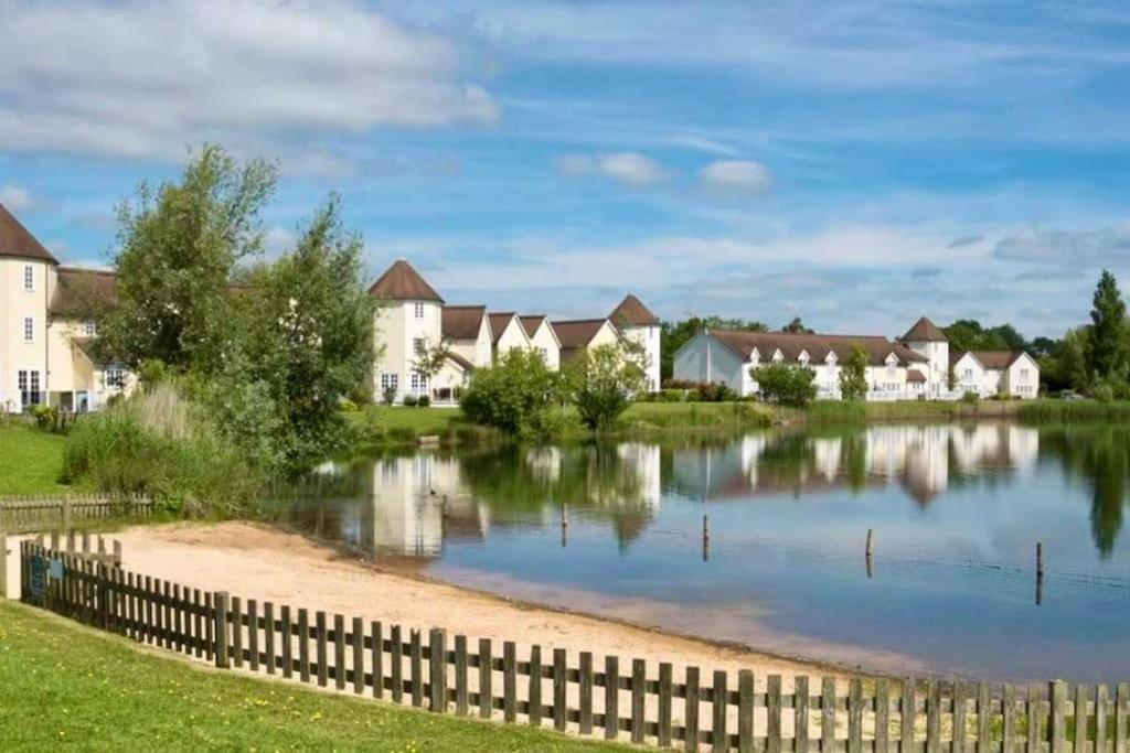Emerald Lake House South Cerney Exteriör bild
