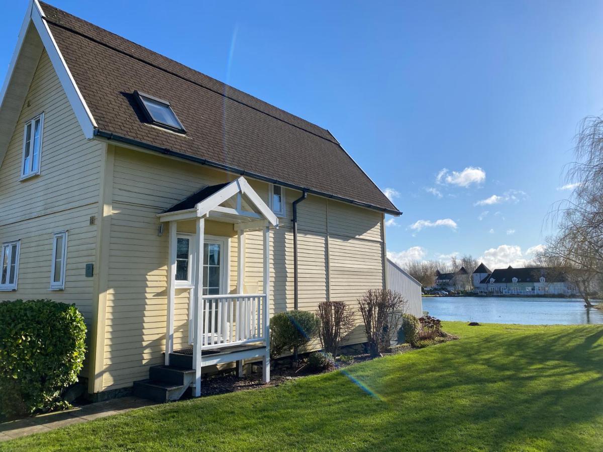 Emerald Lake House South Cerney Exteriör bild