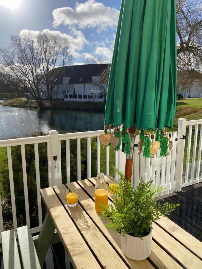Emerald Lake House South Cerney Exteriör bild