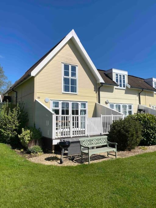 Emerald Lake House South Cerney Exteriör bild