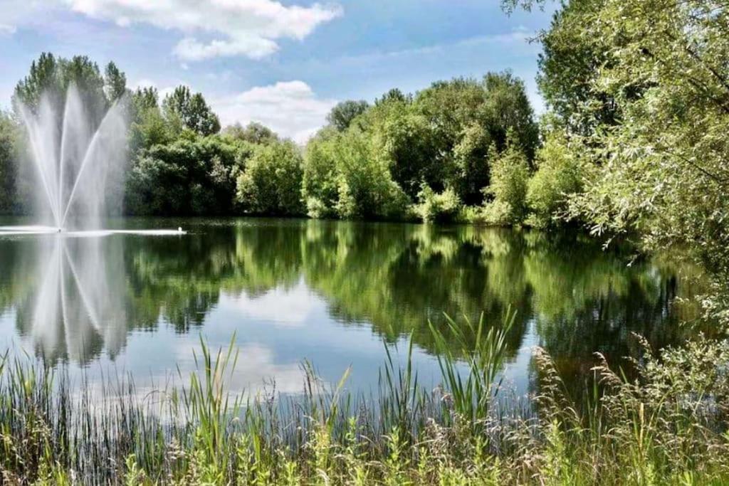 Emerald Lake House South Cerney Exteriör bild