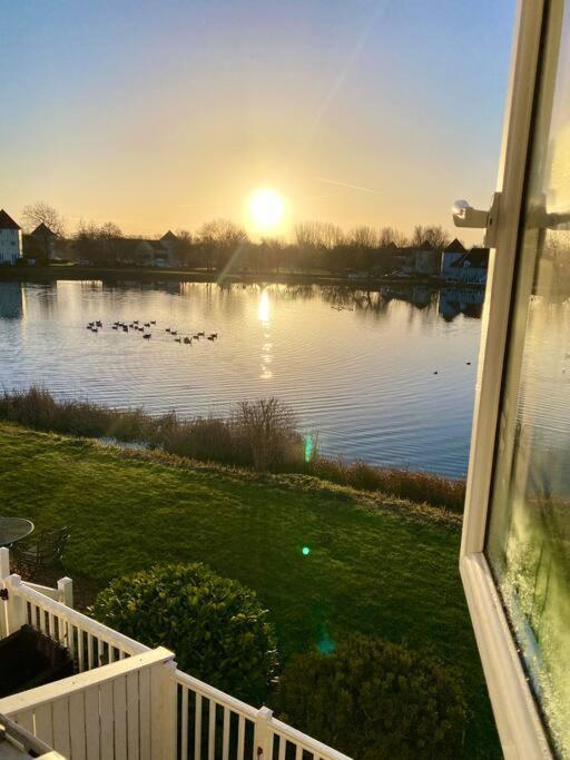 Emerald Lake House South Cerney Exteriör bild